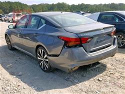 نيسان ألتيما